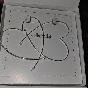 Stella & Dot SILVER Hammered Metal Heart Hoop Earrings New In Box